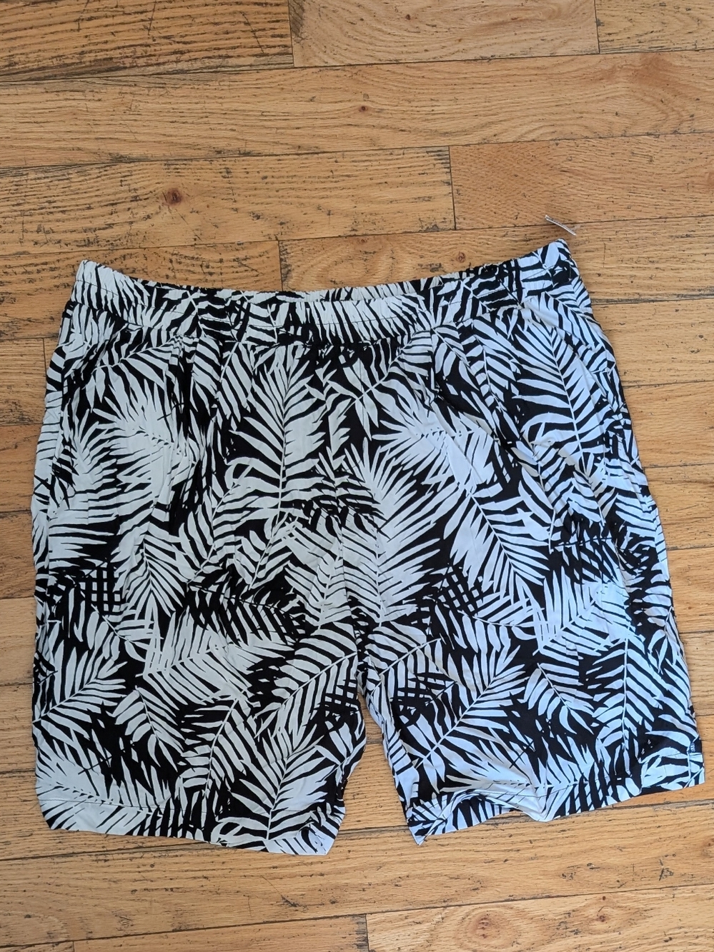 NEW Mens Lightweight Palm print Summer Shorts Old Navy NWT *B5